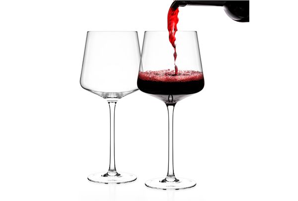 https://www.luxbe.com/images/thumbnails/600/405/detailed/4/wine-glasses-15-3-fl-oz_sec3-je.jpg?t=1667404892